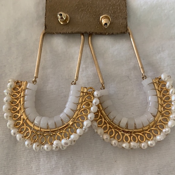 Post Statement Earrings - Picture 2 of 2